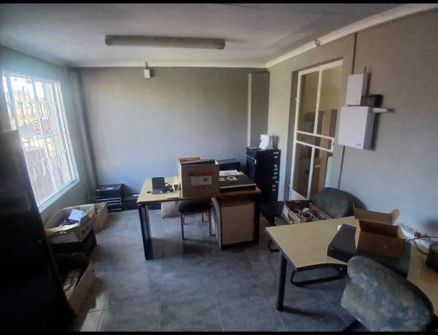 300M² BUSINESS FOR SALE IN PENDALE